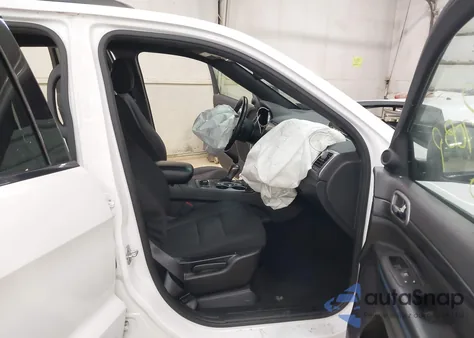 2020 Jeep Grand Cherokee Upland 4X4 from USA, damaged, VIN 1C4RJFAG2LC149290